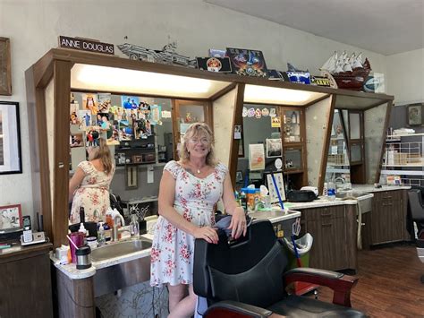 Barbershop sioux falls. Valerio, 21, said he wanted a place for people to gather for more than just a haircut, and to bring a professional barbershop culture to Sioux Falls. The barbershop is planned to open in May at ... 