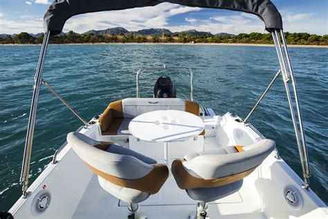 Barcos de motor Flyer 6 SUNdeck - Yate Beneteau