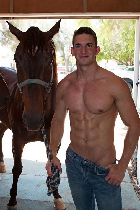 Bareback Breeding Videos with Muscle Hunks