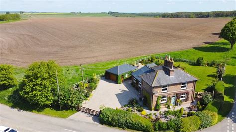 Bargate, Haugham Pastures, Little Cawthorpe, LN11 8NA …