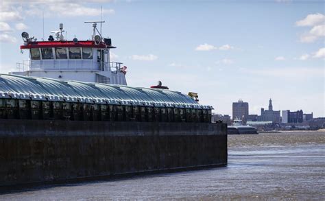 Barge traffic on lower Mississippi river could be delayed ... - ICIS