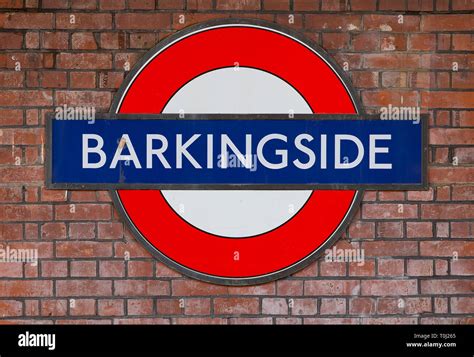 Barkingside tube station - Wikidata