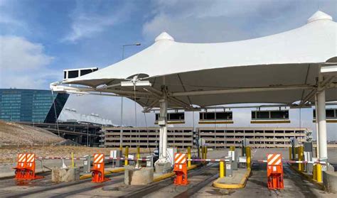 Barriers installed at Denver International Airport to prevent auto thefts
