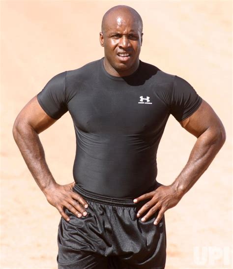 Barry Bonds 2024: Girlfriend, net worth, tattoos, smoking ... - Taddlr