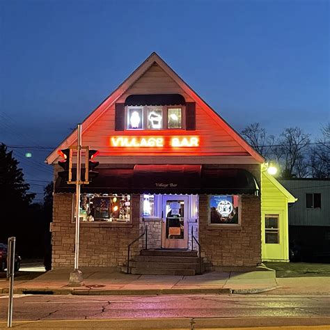 Bars in madison wi. Silver Dollar Tavern. 117 W Mifflin St, Madison, WI 53703. Sun Closed. Mon-Thurs 8am-2am. Fri & Sat 8am-2:30am. 608.255.7548. Quoted as being “one of the best dive bars in America,” Silver Dollar Tavern was “Bestest Dive Bar” from 2010 to 2021 and “undisputed titleholder.”. Caribou Tavern might beg to differ, but it all depends on ... 