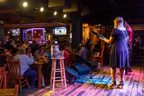 Bars with live music tonight. Live music can be found at all hours of the day at local outdoor bars and restaurants. Check the entertainment schedules for local music venues on and off Duval … 