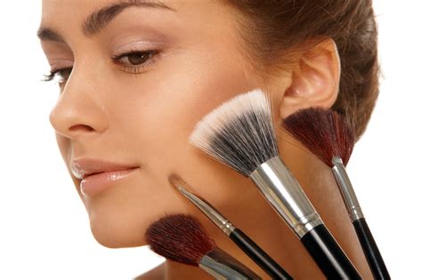 Basic makeup. Techniques: Start with a blank slate: Wash your face and moisturize your skin, then wait half an hour to let it set. Then, prep your facial canvas with primer so that it’s clean, clear, and ... 