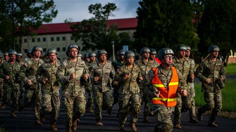 Basic training without the yelling: Army recruits get a second chance