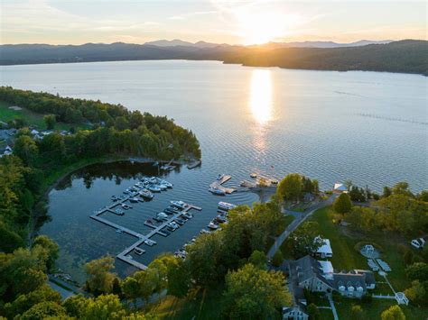 Basin harbor. The Golf Club at Basin Harbor is an 18-hole championship course featuring six sets of tees that’s perfect for golfers of all abilities. Rare for a Vermont golf course, The Golf Club is a relatively flat course, … 