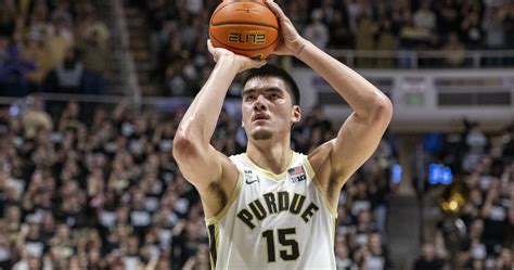 The 2023 National Player of the Year race appears to be all but over, with Purdue's Zach Edey entering the penultimate week of the regular season with -6000 odds to win the John R. Wooden Award .... 