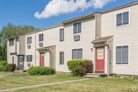 Brook Hill Village Apartments in Penfield Full - Time Groun