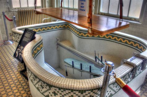 Bathhouses in hot springs ar. From December through February, the bathhouse is open from 8 to 11:45 a.m. and 1:30 to 3 p.m. Monday through Friday as well as 8 a.m. to 11:45 a.m. Saturday. Baths and massages range from $38 to ... 