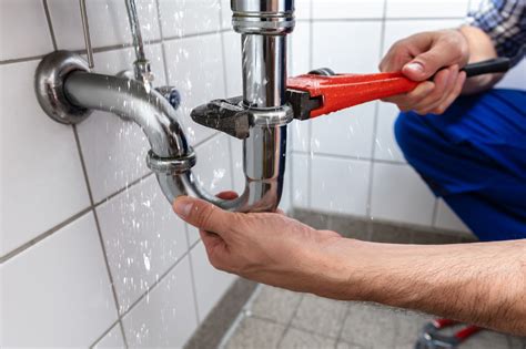 Bathroom plumber. Plumbing is any system that conveys fluids for a wide range of applications. Plumbing uses pipes, valves, plumbing fixtures, tanks, and other apparatuses to convey fluids. Heating and cooling (HVAC), waste removal, and potable water delivery are among the most common uses for plumbing, but it is not limited to these applications. 