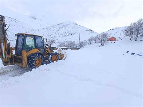 Batman’da 80’den fazla yerleşim yerinin yolu kar nedeniyle ulaşıma kapandıs