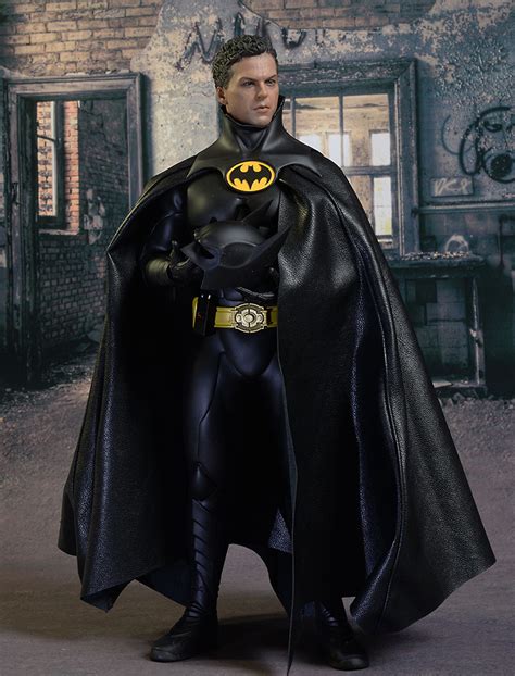 Batman Returns Bruce Waune Suit