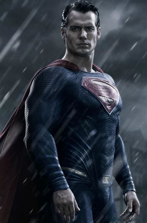 Batman vs Superman: Superman's Suit Unveiled