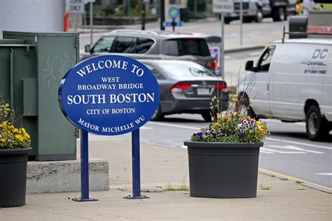Battenfeld: Southie Bridge sign faux pas removes late Boston City Councilor Jimmy Kelly’s name