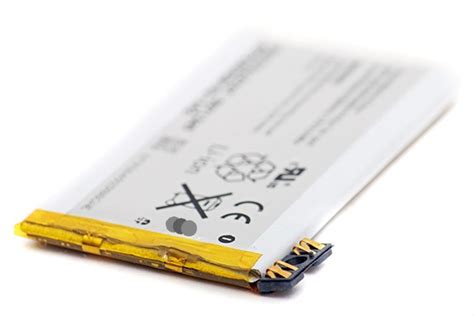 Batterie iphone 3gs.  This model, with AT&T compatibility, offers a range of featu...