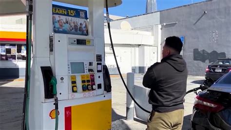 Bay Area motorists paying more at the pump