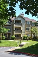 Bay Court At Harbour Pointe