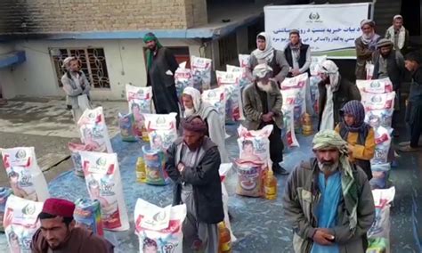 Bayat Foundation distributes food aid to dozens of needy families …