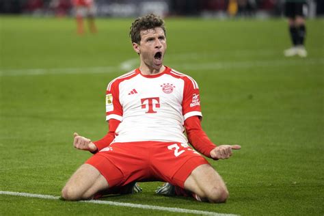Bayern extends Thomas Müller’s contract by a year to 2025 with club record in sight
