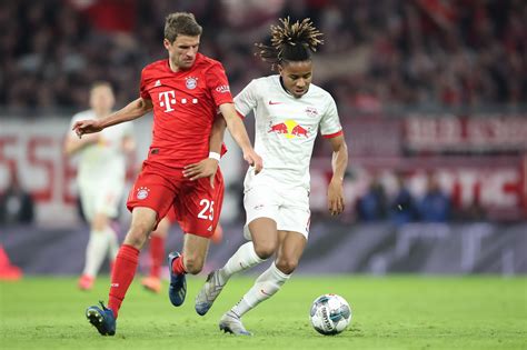 Feb 5, 2022 · Bayern Munich edged an entertaining game with RB Leipzig to go nine points clear at the top of the Bundesliga. Thomas Muller slotted in a rebound after Peter Gulacsi parried Robert Lewandowski's ... . 