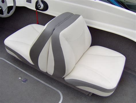Nov 21, 2022 · PROTECTS YOUR BOAT’S SEATS – Our boat seat cover will help prevent fading and cracking of your boat’s back-to-back seats. The cover offers reliable protection against harmful saltwater, dirt, stains, and frost. 100% WATERPROOF - These boat seat covers are 100% waterproof to protect against water damage to your boat seats..