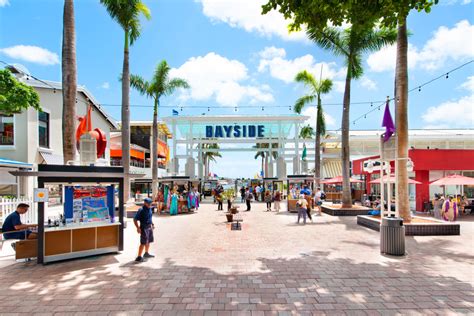 Bayside mall miami. Outdoor shopping center opened in 1956. An advertisement in The Miami News announced the arrival of 163rd Street Shopping Center, which opened in … 