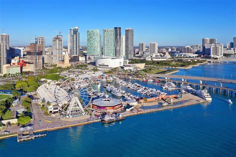 Bayside miami. Situated in the heart of Downtown Miami at the foot of the Miamarina, overlooking Biscayne Bay, Bayside Marketplace is a shopping, dining and entertainment m... 
