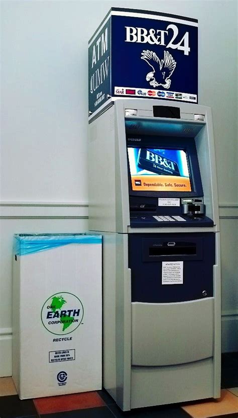 Bbandt atm. The bank also has around 3,000 ATMs. It offers savings and checking accounts, CDs and a money market account, most of which require low minimum deposits. ... (Suntrust and BB&T). ... 