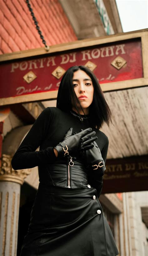 Bdnaked girls. .  ...