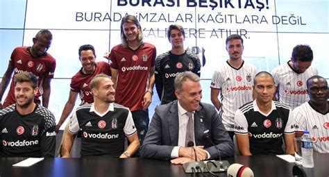 Beşiktaş'ta toplu imza töreni - TRT Spor - Türkiye`nin güncel spor haber kaynağı
