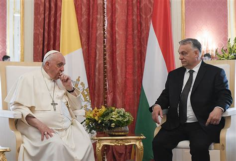 Be open to foreigners, Pope Francis tells Hungarians