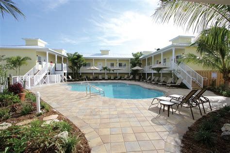 Beach club siesta key. During your stay, you will enjoy the powder-white sand on the #1 beach in the country, take a swim in our fabulous pool and relax in our hot tub. Everything you need for a fun & … 