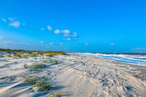 Beaches in georgia. The 220+ mile yard sale will link peach-growing counties in middle Georgia to the beaches of the Golden Isles, with stops in several communities along the way. The Peaches to the Beaches Yard Sale will feature vendors selling everything from antiques and locally crafted items to traditional yard sale fare. Yard Sale sites will be located in ... 