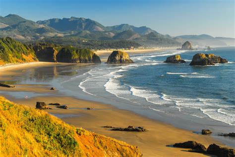 Beaches in oregon. 17. Short Sands. Short Sands Beach – or Shorty’s, as the locals say – is a prime surfing destination in Oregon. It has good surfing breaks, and the cove is quite well protected from all-weather events. Short Sands is one … 