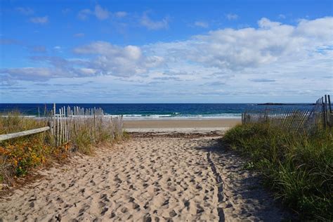 Beaches in portland maine. Crescent Beach State Park is located about eight miles south of Portland in picturesque Cape Elizabeth. Sandy oceanfront beaches, saltwater coves, wooded areas, and rock ledges provide seashore recreation for beachgoers, fishing and watersports enthusiasts, and nature observers. Crescent Beach State Park is a … 