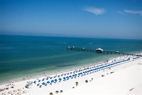 Beachside east. Here are 22 of the best seaside campsites in Florida, Georgia, South Carolina, North Carolina, and Virginia. You'll find both tent camping and RV camping recommendations for beautiful beach destinations like Fort de Soto, Cocoa Beach, and Folly Beach. Beach camping holds a special place in my heart. 