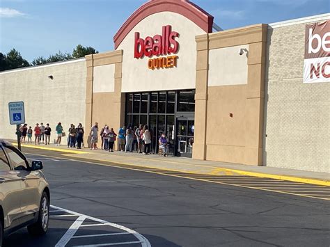 Reviews from Bealls Inc. employees about working as a Store Manager at Bealls Inc. in Valdosta, GA. Learn about Bealls Inc. culture, salaries, benefits, work-life balance, management, job security, and more.. 