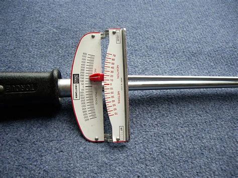 Beam torque wrench reddit.  My understanding is that beam-style torque wrenc...