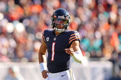 Bears bring back a quarterback for a second year