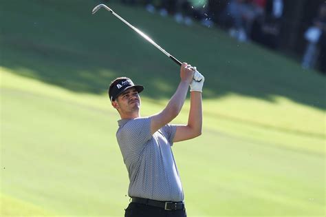 Beau Hossler beats gusting winds in Japan to lead the Zozo Championship by 1 after second round