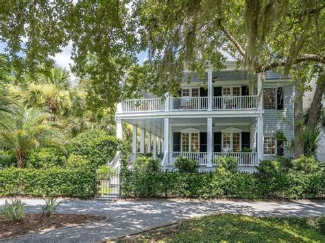 3 beds 2.5 baths 1,938 sq ft 6,098 sq ft (lot) 13 Bittie Cir, Beaufort, SC 29906. ABOUT THIS HOME. Cheap Home for sale in Beaufort, SC: Nestled amongst the Live Oaks and Spanish Moss along the banks of the Broad River in Baynard Cove is 2159 Sq. Ft of Exceptional Lowcountry Design and Stunning detail.
