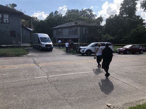 Jun 24, 2023 · Updated: 4:23 PM CDT June 24, 2023. BEAUMONT, Texas — Two men and three women were sent to a Beaumont hospital after a fight escalated into a shooting early Saturday morning in Beaumont's north ...