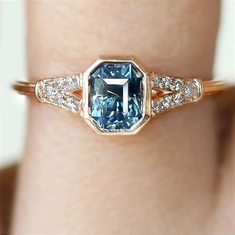 Beautiful rings. Ring. € 1.400,00. New. Tiffany Lock. Armreif. € 8.100,00. Die Produkte ansehen. Ausgewählte Produkte. 