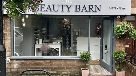Beauty barn. Boho Beauty Barn is located at The Old Dairy Farm Centre located in the picturesque village of Upper Stowe in Northamptonshire, just off the A5 between … 