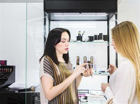 Most beauty consultants work in a retail setting, where your responsibilities involve providing customer service for shoppers who are trying to choose skin care products, cosmetics, or other beauty products for purchase. You may show a customer how to apply or use a product and perform demonstrations. In addition to helping advise …. 