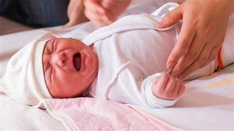 Bebeklerde gaz belirtileri nelerdir