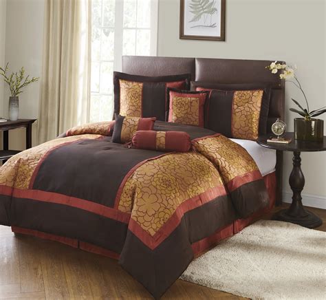 Bed Comforters at Best Price in India - IndiaMART